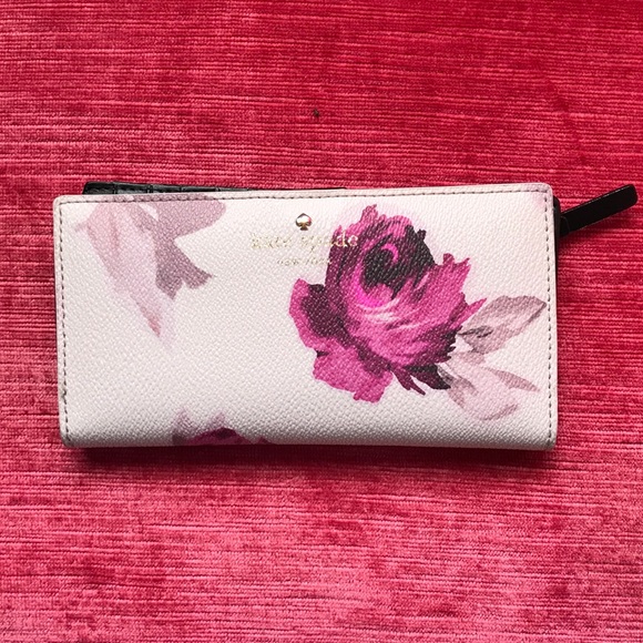 kate spade Handbags - ♠️ Kate Spade floral wallet
